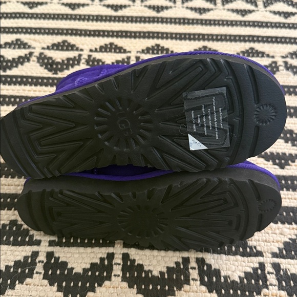 UGG Classic Mini II Boot Size 7 Violet Night NWT - Picture 7 of 8